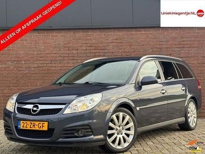 Grijs Gebruikt 2008 Opel Vectra Executive Stationwagen | € 7.995