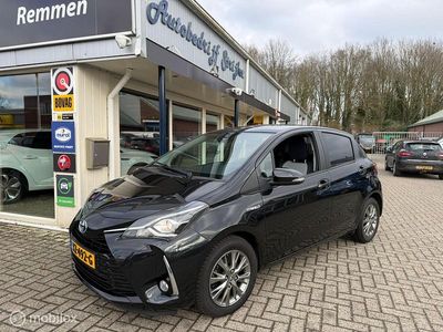 Occasion Toyota Yaris Hybrid 75 PK (55 kW) 2019 Zwart Hatchback