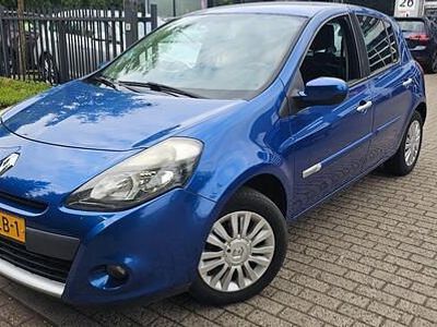 Blauw Gebruikt 2011 Renault Clio II Collection Hatchback | € 3.950 (Duur)