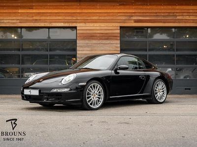 Porsche 911 Carrera