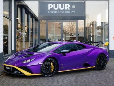 Paars (parellak) Gebruikt 2022 Lamborghini Huracán Coupé | € 399.995