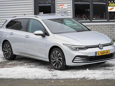 Grijs Gebruikt 2021 VW Golf VIII Life Stationwagen | € 17.850 (Eerlijke prijs)