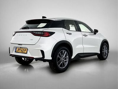 Wit metallic Gebruikt 2025 Lexus LBX Business Edition SUV | € 34.745 (Goede deal)