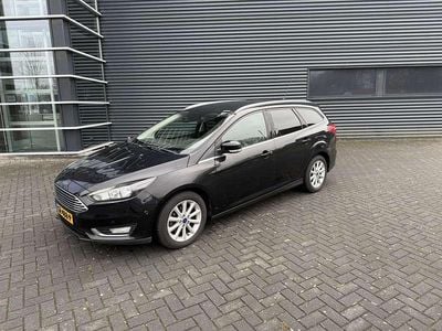 Zwart Occasion 2015 Ford Focus Stationwagen | € 6.900 (Goede deal)