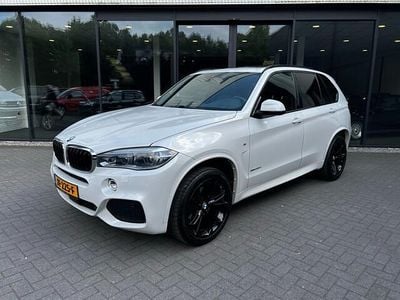Wit, metallic lak Gebruikt 2015 BMW X5 M Sport SUV | € 31.900 (Eerlijke prijs)