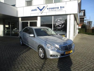 Grijs Occasion 2009 Mercedes E200 Elegance Sedan | € 11.999 (Iets duurder)