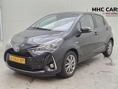 Zwart Occasion 2020 Toyota Yaris Hybrid Hatchback | € 15.400 (Goede deal)