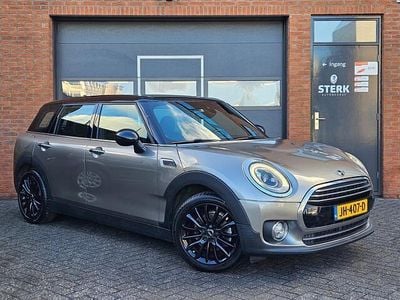 Grijs (metallic) Occasion 2016 Mini Cooper Clubman Business Stationwagen | € 12.450 (Eerlijke prijs)