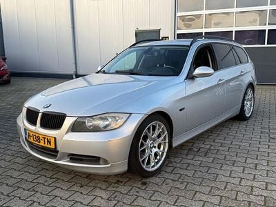 Grijs Gebruikt 2005 BMW 325 Stationwagen | € 5.995 (Goede deal)