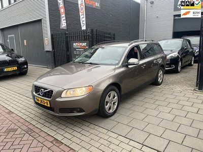 Grijs Gebruikt 2009 Volvo V70 Kinetic Stationwagen | € 3.499 (Super prijs)