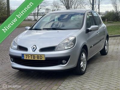 tweedehands Renault Clio 1.4-16V Dynamique Luxe NAP Airco Trekhaak