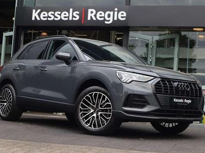 Grijs, metallic lak Gebruikt 2022 Audi Q3 S-Line SUV | € 32.950 (Eerlijke prijs)