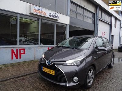 Occasion Toyota Yaris Hybrid Trend 73 PK (53 kW) 2016 Grijs Hatchback