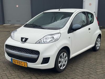 Wit Gebruikt 2011 Peugeot 107 Hatchback | € 2.950 (Iets duurder)