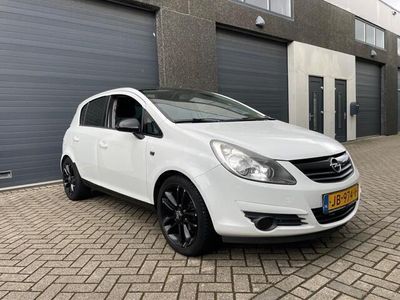 tweedehands Opel Corsa 1.4-16V Edition inruilkoopje recente apk zo mee