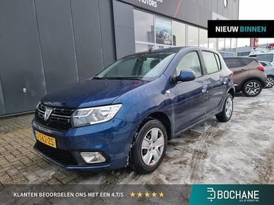 Blauw Occasion 2020 Dacia Sandero Lauréate Hatchback | € 11.400 (Goede deal)