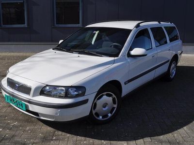 Wit Occasion 2001 Volvo V70 Comfort Stationwagen | € 5.750