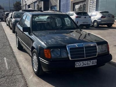 Gebruikt 1988 Mercedes E250 | € 2.950