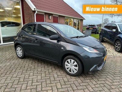 tweedehands Toyota Aygo 1.0 VVT-I X-FUN 5-DRS AIRCO/CV/ RADIO/ENZ.