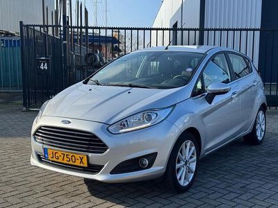 Occasion Ford Fiesta Titanium 101 PK (74 kW) 2016 Grijs Hatchback