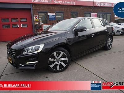 Zwart (metallic) Gebruikt 2014 Volvo V60 Summum Stationwagen | € 7.950 (Eerlijke prijs)
