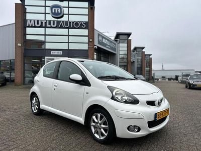 Wit Occasion 2010 Toyota Aygo Comfort Hatchback | € 3.490 (Eerlijke prijs)