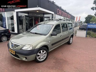 Beige, metallic lak Gebruikt 2007 Dacia Logan MCV Lauréate MPV | € 1.950