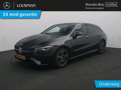 Zwart (metallic) Gebruikt 2025 Mercedes CLA250e Shooting Brake AMG line Stationwagen | € 40.945 (Eerlijke prijs)