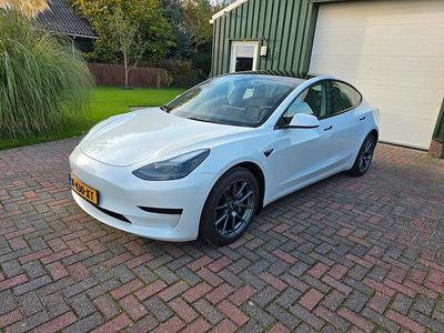 Gebruikt 2022 Tesla Model 3 Standard Range Sedan | € 26.750 (Eerlijke prijs)