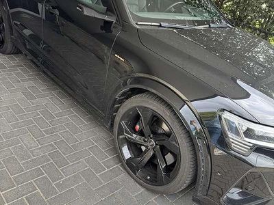 Zwart Occasion 2021 Audi e-tron SUV | € 39.000 (Iets duurder)