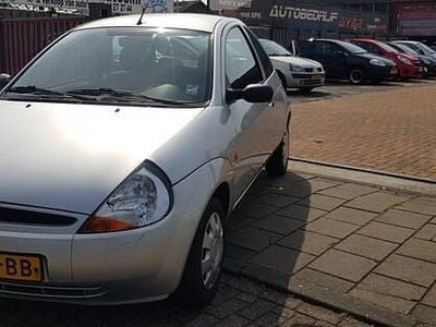 Grijs Gebruikt 2007 Ford Ka Futura Hatchback | € 950 (Eerlijke prijs)