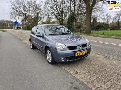 tweedehands Renault Clio 1.2-16V Authentique Comfort