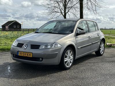 tweedehands Renault Mégane II 1.6-16V Privilège Luxe * Airco * Leder * KOOPJE! *