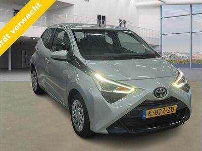 Grijs Gebruikt 2021 Toyota Aygo X-play Hatchback | € 13.499 (Eerlijke prijs)