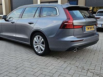 Grijs Gebruikt 2018 Volvo V60 Momentum Stationwagen | € 15.000