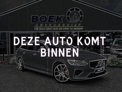 Zwart Occasion 2022 VW Golf VIII Life Stationwagen | € 20.945 (Goede deal)