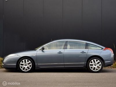 Grijs, metallic lak Gebruikt 2006 Citroën C6 Exclusive Sedan | € 19.990