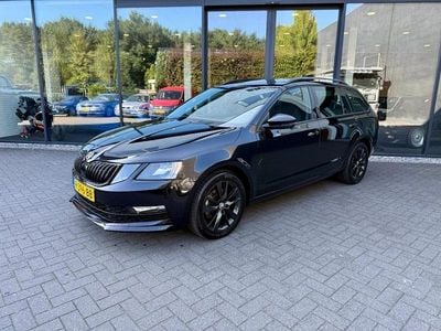 Zwart Occasion 2020 Skoda Octavia SportLine Stationwagen | € 18.900 (Eerlijke prijs)