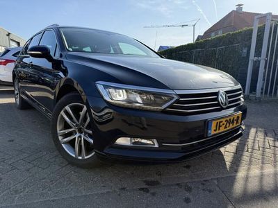 Zwart Occasion 2016 VW Passat Edition Stationwagen | € 8.900 (Iets duurder)