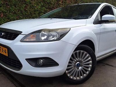 Wit Gebruikt 2011 Ford Focus Limited Stationwagen | € 1.900 (Iets duurder)