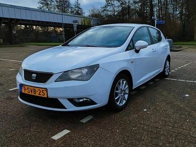 Wit Occasion 2012 Seat Ibiza Style MPV | € 3.099 (Goede deal)