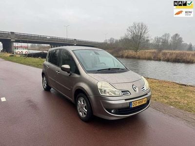 Occasion Renault Grand Modus Dynamique 101 PK (74 kW) 2008 Beige MPV