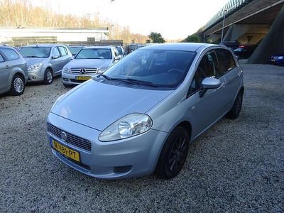 Grijs Gebruikt 2009 Fiat Grande Punto Active Hatchback | € 2.495 (Eerlijke prijs)