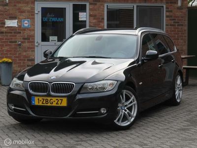 tweedehands BMW 320 3-SERIE Touring d Executive, Leer, 18 Inch, Trekhaak, Navigatie