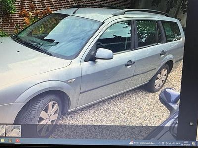 Grijs Gebruikt 2005 Ford Mondeo Ambiente Stationwagen | € 699