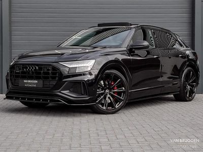 Zwart Occasion 2021 Audi Q8 S-Line SUV | € 82.990