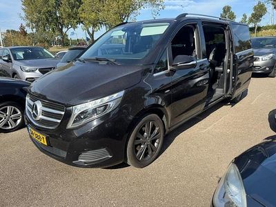 Mercedes V220