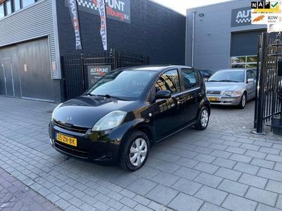 Zwart Gebruikt 2008 Daihatsu Sirion Hatchback | € 999 (Eerlijke prijs)