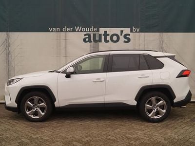 Wit Occasion 2021 Toyota RAV4 Style SUV | € 25.900 (Eerlijke prijs)