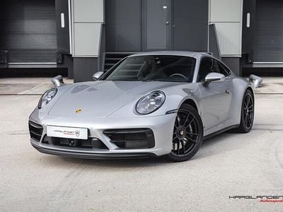 Porsche 911 Carrera 4 GTS